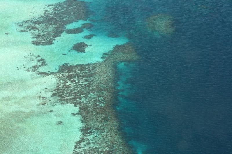 Maldives from the air (46).jpg
